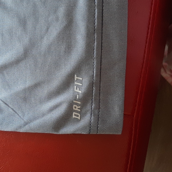 Nike Dri Fit size XL navy blue shirt. - Picture 6 of 11